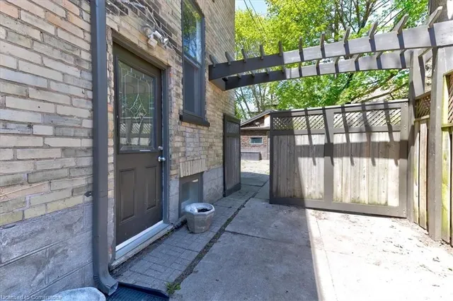 Additional image 46 of 38 Brubacher St