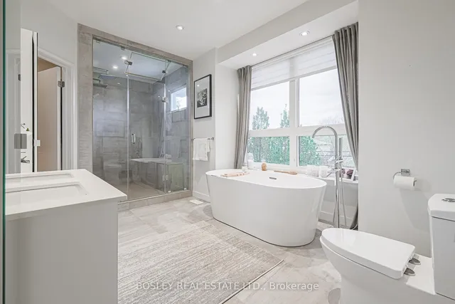 Additional image 16 of 38 Roblin Ave