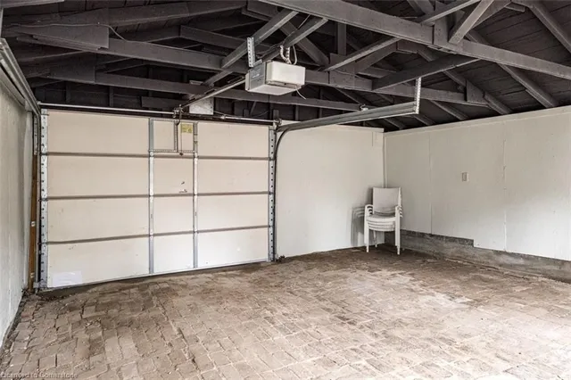 Additional image 44 of 396 Charlton Ave