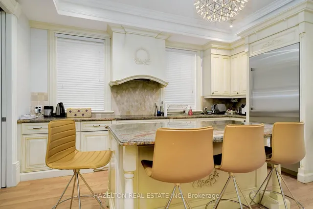 Additional image 8 of 44 Hazelton Ave