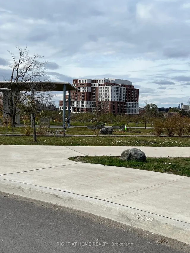 Additional image 16 of 3100 Keele St Unit 218