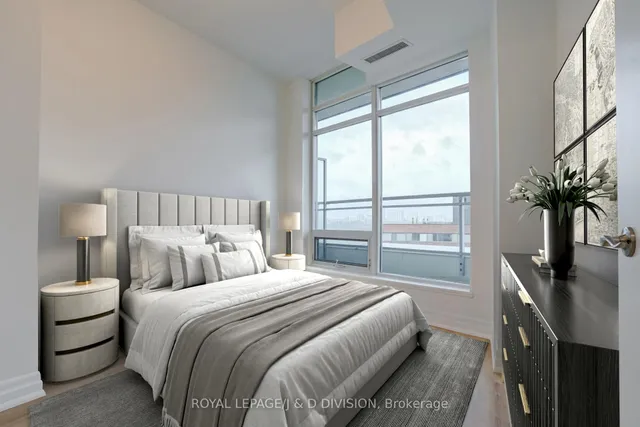 Additional image 16 of 8 Scollard St Unit PH108