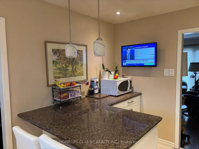 Additional image 5 of 326 Pleasant Ave