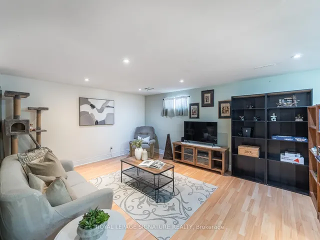 Additional image 32 of 22 Tweedrock Cres