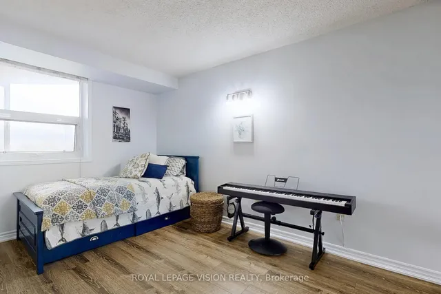 Additional image 23 of 20 Dean Park Unit 401