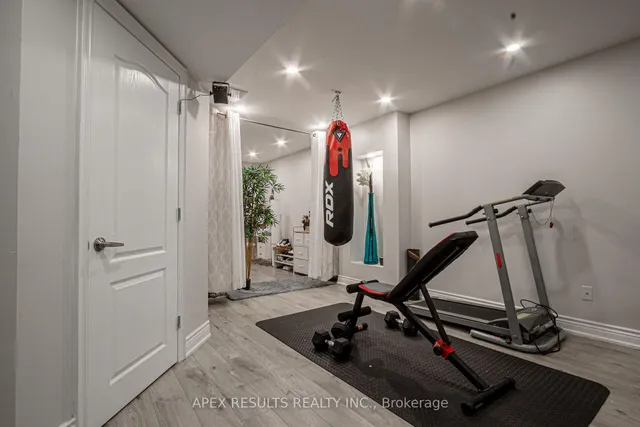 Additional image 35 of 97 Trafalgar Dr