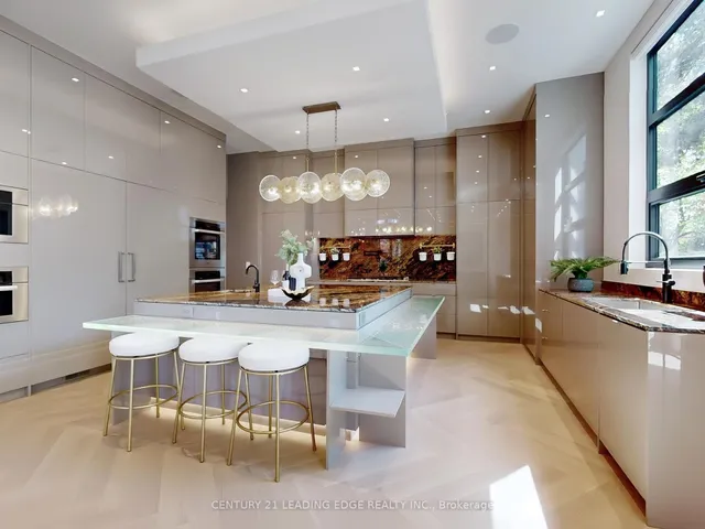 Additional image 18 of 8 Balding Crt