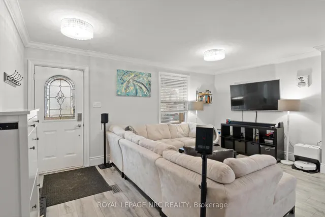 Additional image 6 of 15 East 24th St