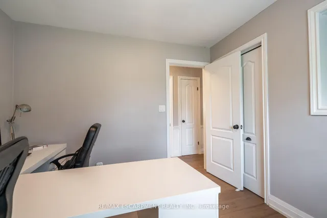 Additional image 23 of 13 Woodend Dr