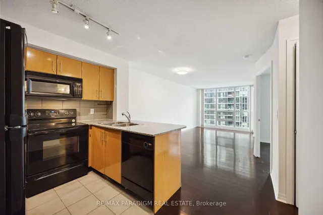Additional image 11 of 16 Yonge St Unit 1713