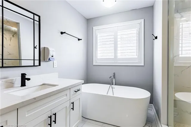 Additional image 32 of 8 Cesar Pl