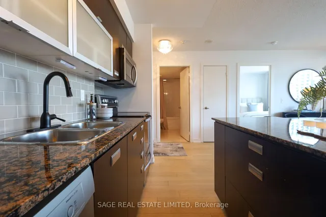 Additional image 16 of 80 Western Battery Rd Unit 1708