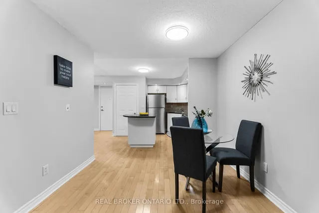 Additional image 14 of 250 Wellington St Unit 1227