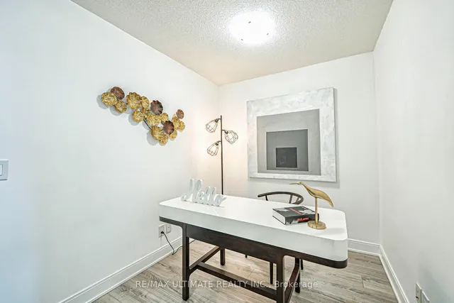 Additional image 16 of 135 Village Green Sq Unit 3720