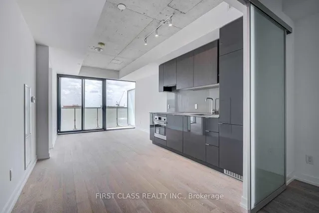 Additional image 3 of 161 Roehampton Ave Unit 4111