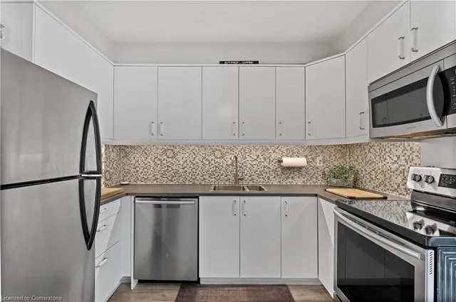 Additional image 14 of 2385 Cotswold Cres