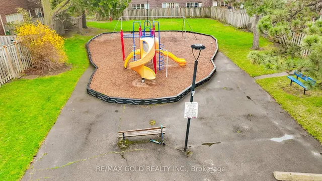 Additional image 37 of 17 Eden Park Dr