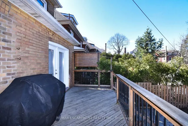 Additional image 36 of 45 Maplewood Ave