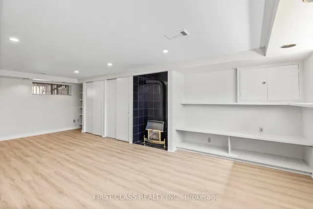 Additional image 9 of 196 Acton Ave