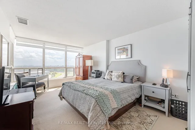 Additional image 26 of 12 Laurelcrest St Unit 1213