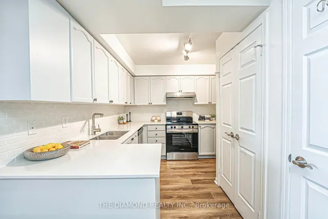 Additional image 10 of 909 Bay St Unit 2101