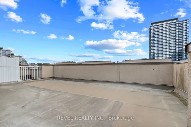 Additional image 23 of 50 Western Battery Rd Unit 918