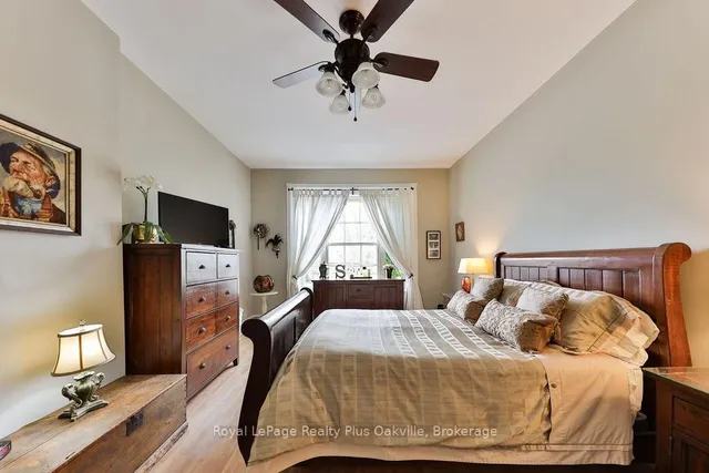 Additional image 22 of 14 Hatt St