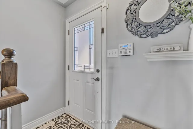 Additional image 6 of 12 Eli Shackleton Crt