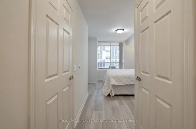 Additional image 26 of 5233 Dundas St Unit 1829