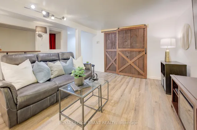 Additional image 20 of 192 Silver Aspen Cres