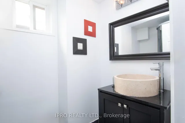 Additional image 29 of 153 Goulding Ave