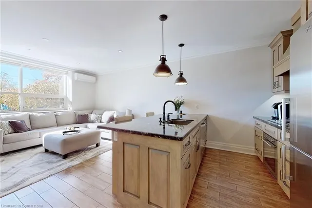 Additional image 7 of 397 King St Unit 108