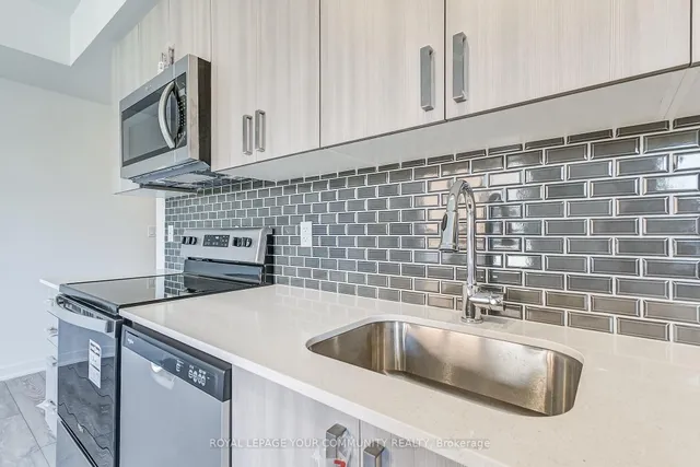 Additional image 8 of 4017 Hickory Dr Unit Unit 4