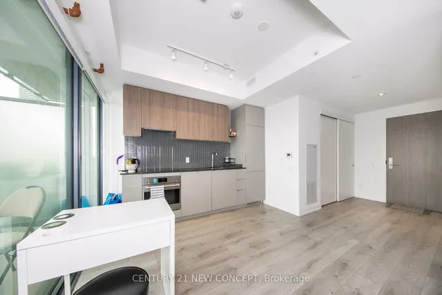 Additional image 20 of 161 Roehampton Ave Unit 2011