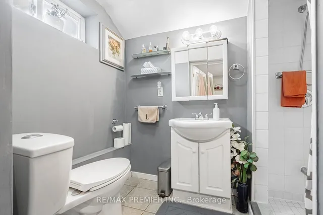 Additional image 21 of 32 Genthorn Ave