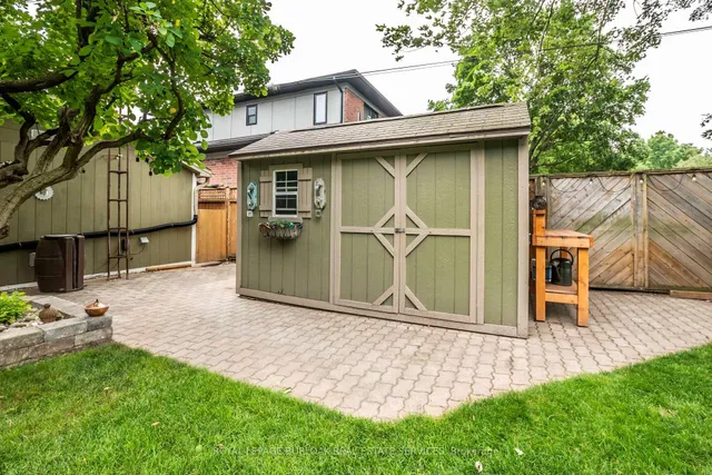 Additional image 34 of 424 Henderson Rd