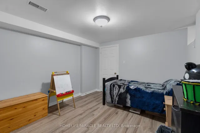 Additional image 43 of 18 Hartwell Gate