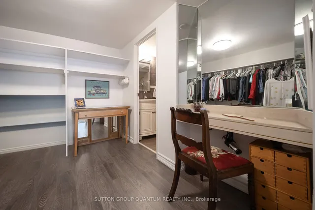 Additional image 24 of 55 Harbour Sq Unit 1113