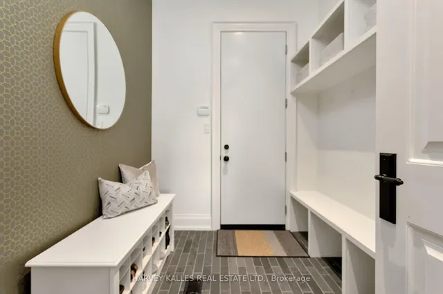 Additional image 20 of 4673 Dundas St