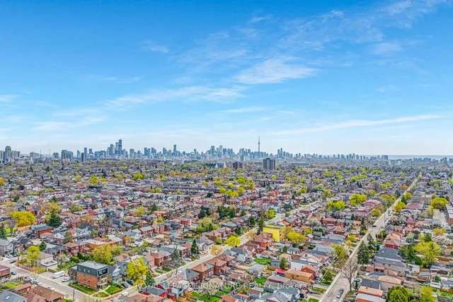 Additional image 43 of 494 Northcliffe Blvd