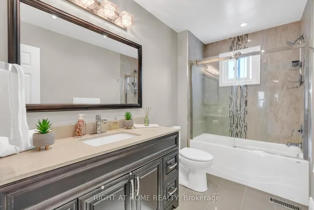 Additional image 31 of 1595 Meadowfield Cres