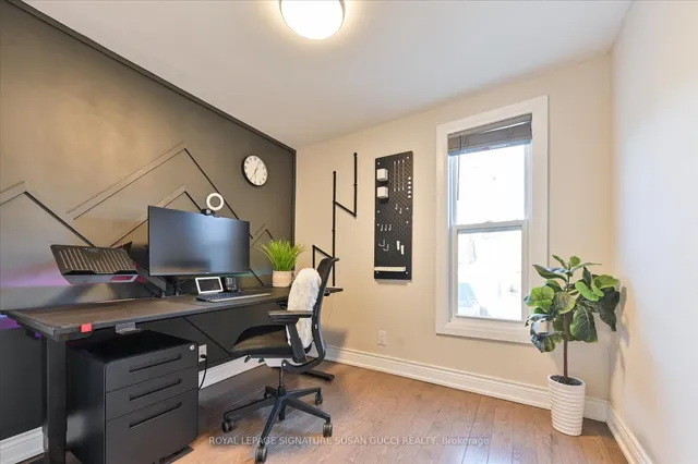 Additional image 17 of 1265 Woodbine Ave