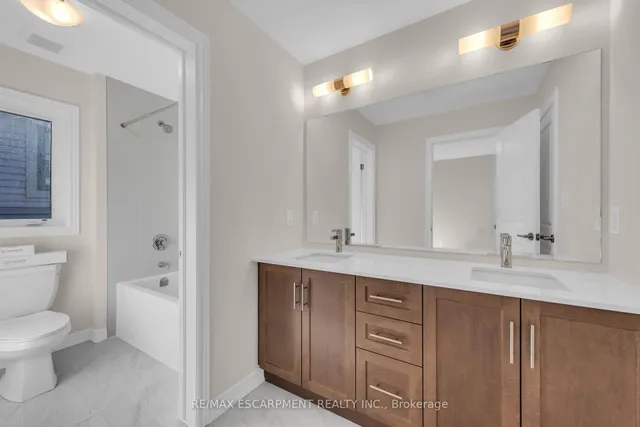 Additional image 44 of 67 Starfire Cres