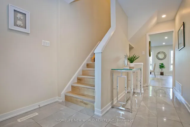 Additional image 3 of 98 Seamist Cres