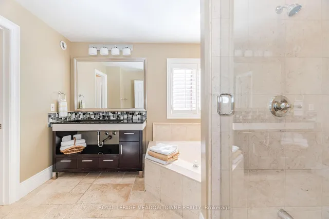 Additional image 28 of 915 Gaslight Way