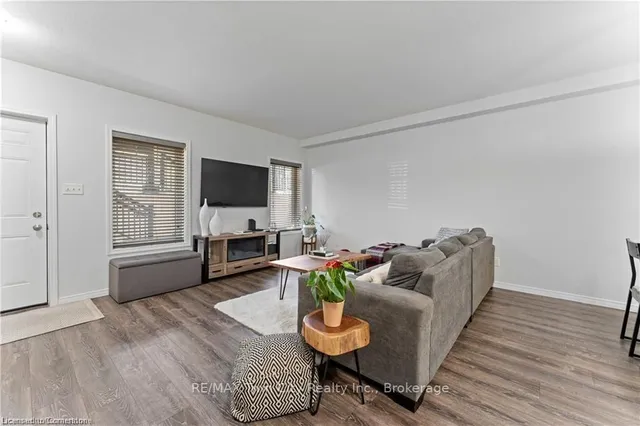 Additional image 6 of 1989 Ottawa St Unit 24G