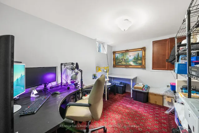 Additional image 39 of 32 Rowland St