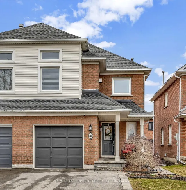 112 Harnesworth Cres