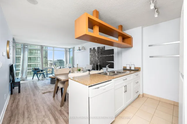 Additional image 12 of 81 Navy Wharf Crt Unit 2909