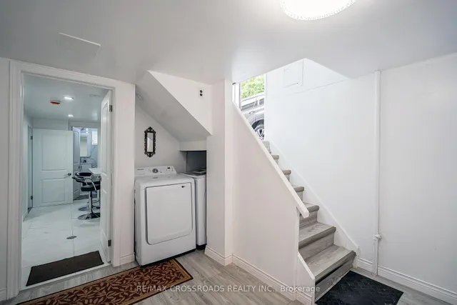 Additional image 28 of 52 Slan Ave